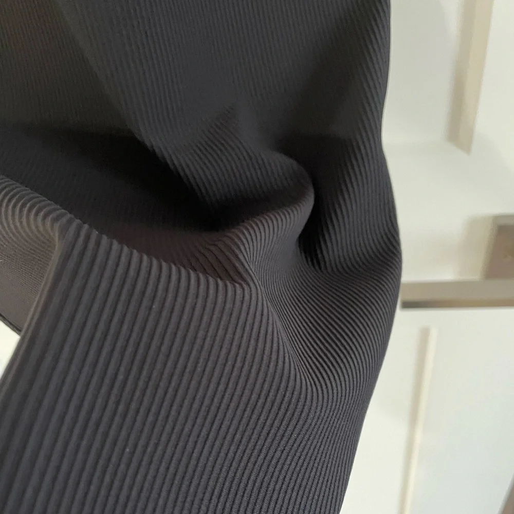 Lululemon Brunch and Back Dress in black, Sz 2 - Picture 16 of 16